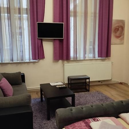 Mandy Apartments Budapest Luaran gambar