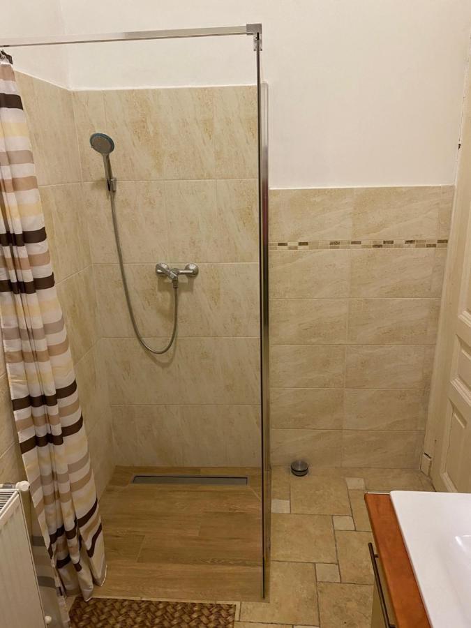 Mandy Apartments Budapest Luaran gambar