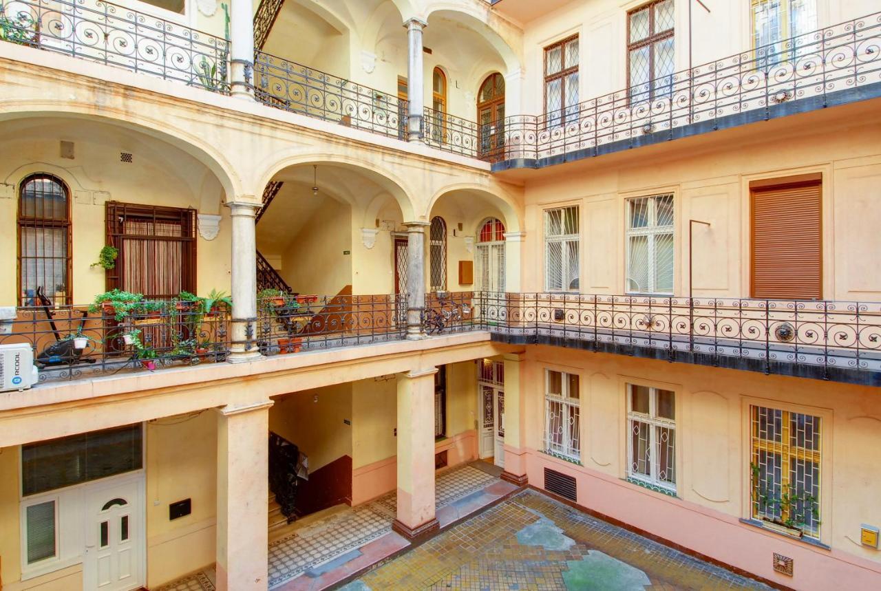 Mandy Apartments Budapest Luaran gambar